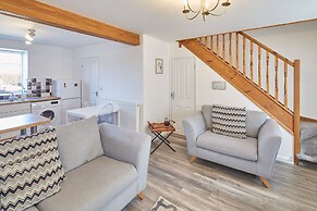 Host Stay Robins Den