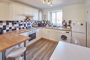 Host Stay Robins Den