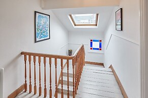 Host Stay Emerald Residence