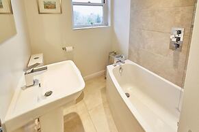 Host Stay Richemont Cottage