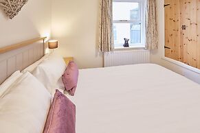 Host Stay Richemont Cottage