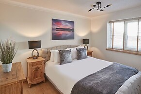 Host Stay Amber Shores