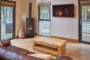 Host Stay Simon Howe Lodge