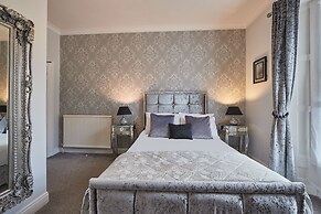 Host Stay Rosedale House