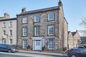 Host Stay Rosedale House