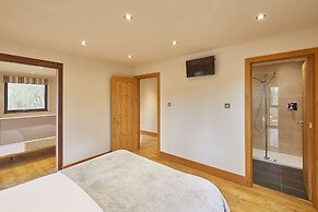 Host Stay Shunner Howe Lodge