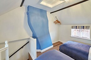 Host Stay Thimble Cottage