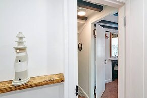 Host Stay Thimble Cottage