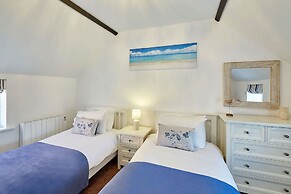 Host Stay Thimble Cottage