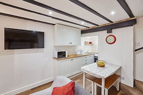 Host Stay Thimble Cottage