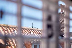 Host Stay Thimble Cottage