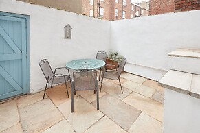 Host Stay Austen House