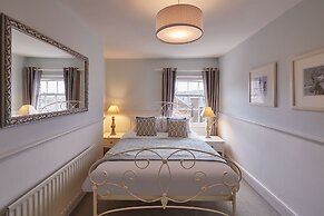 Host Stay Austen House