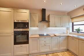 Host Stay Wood Street Cottage