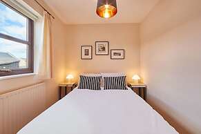 Host Stay Wood Street Cottage