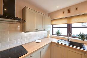 Host Stay Wood Street Cottage