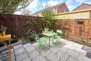 Host Stay Beatrice Little Duckling