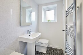 Host Stay Seaview Retreat