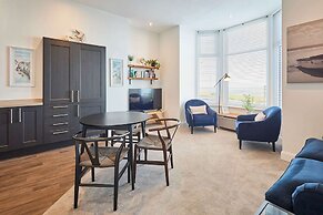 Host Stay Seaview Retreat