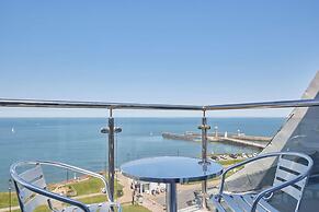 Host Stay Pier View Penthouse