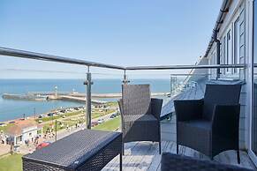 Host Stay Pier View Penthouse
