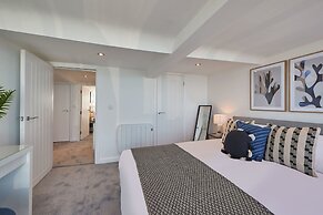 Host Stay Pier View Penthouse