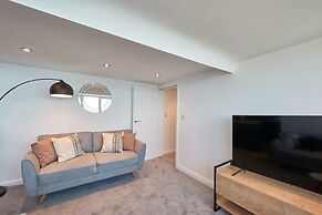 Host Stay Pier View Penthouse