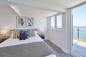 Host Stay Pier View Penthouse