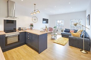Host Stay Licence to Chill