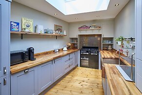 Host Stay Isla House