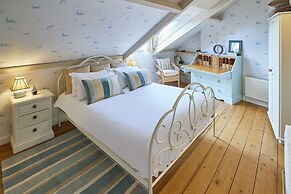 Host Stay Isla House