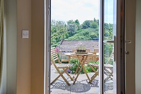 Host Stay Isla House