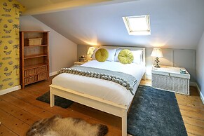 Host Stay Isla House