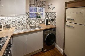 Host Stay The Green Door