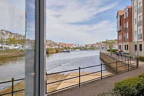 Host Stay Freshwater View