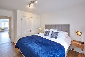 Host Stay Freshwater View