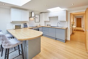 Host Stay The Milton