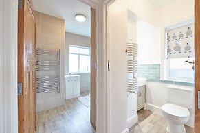 Host Stay Puffin House