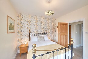 Host Stay Puffin House