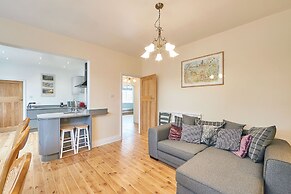 Host Stay Puffin House