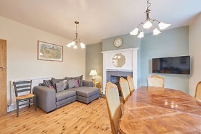 Host Stay Puffin House