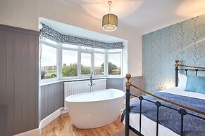 Host Stay Puffin House