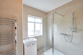 Host Stay Puffin House