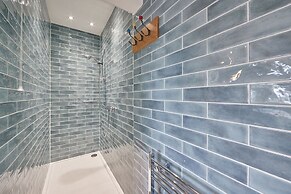 Host Stay Puffin House