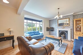 Host Stay Puffin House