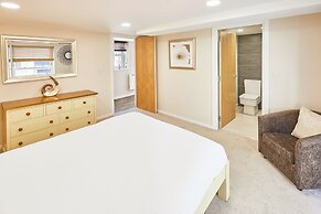 Host Stay Lobster Pot Apartment