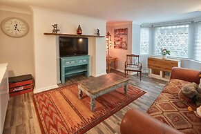 Host Stay In The Key Of Sea