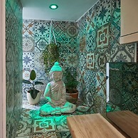 Host Stay In The Key Of Sea