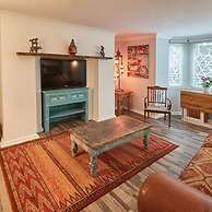 Host Stay In The Key Of Sea