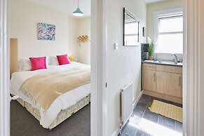 Host Stay Ocean Wave